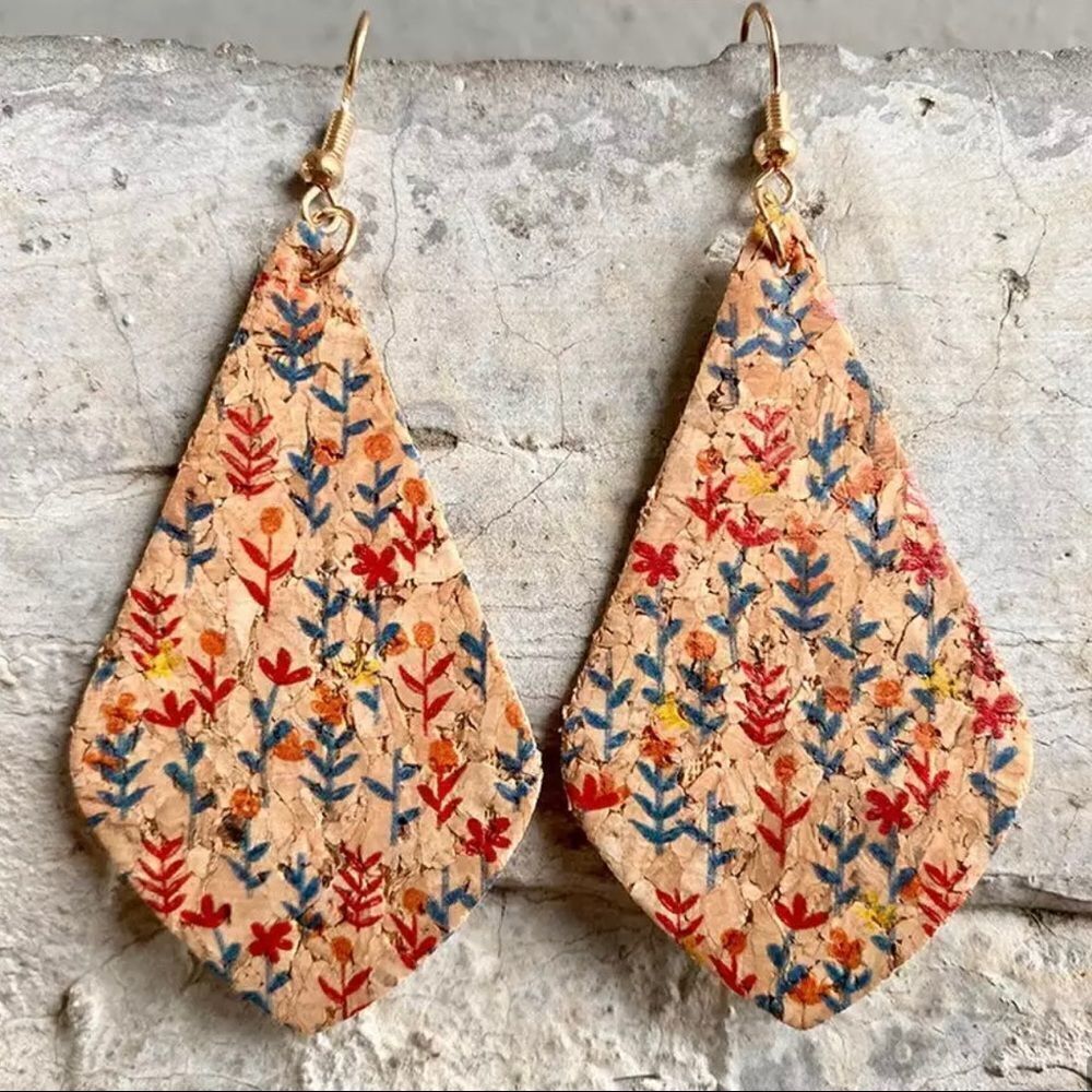 Flower Leaf Print Teardrop Shape Lightweight Cork Drop Earrings NWT